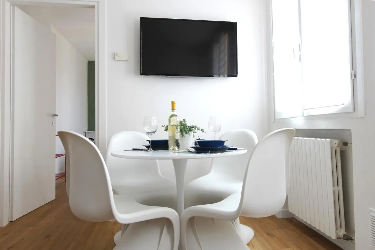 Bertahaus - In Centro Storico Apartment Desenzano del Garda Italy